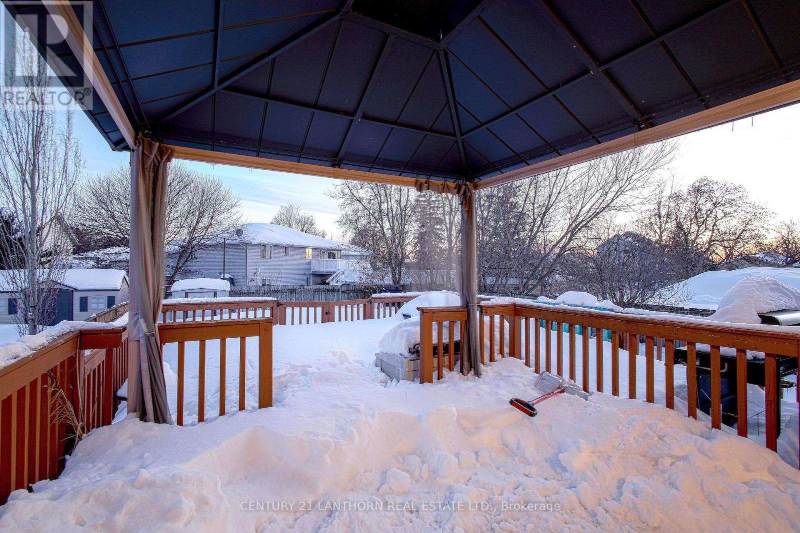 15 Birch Street, Quinte West (Trenton Ward), Ontario  K8V 1Y8 - Photo 2 - X12770454