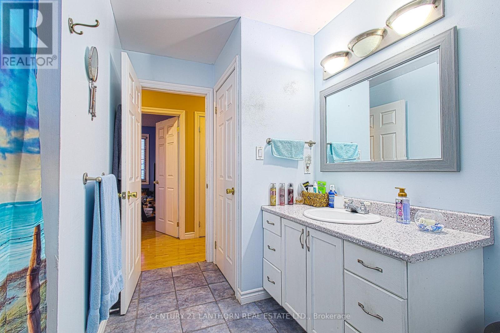 15 Birch Street, Quinte West (Trenton Ward), Ontario  K8V 1Y8 - Photo 9 - X12770454