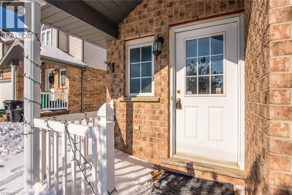 293 Activa Avenue, Kitchener, Ontario  N2E 3V2 - Photo 4 - 40803779