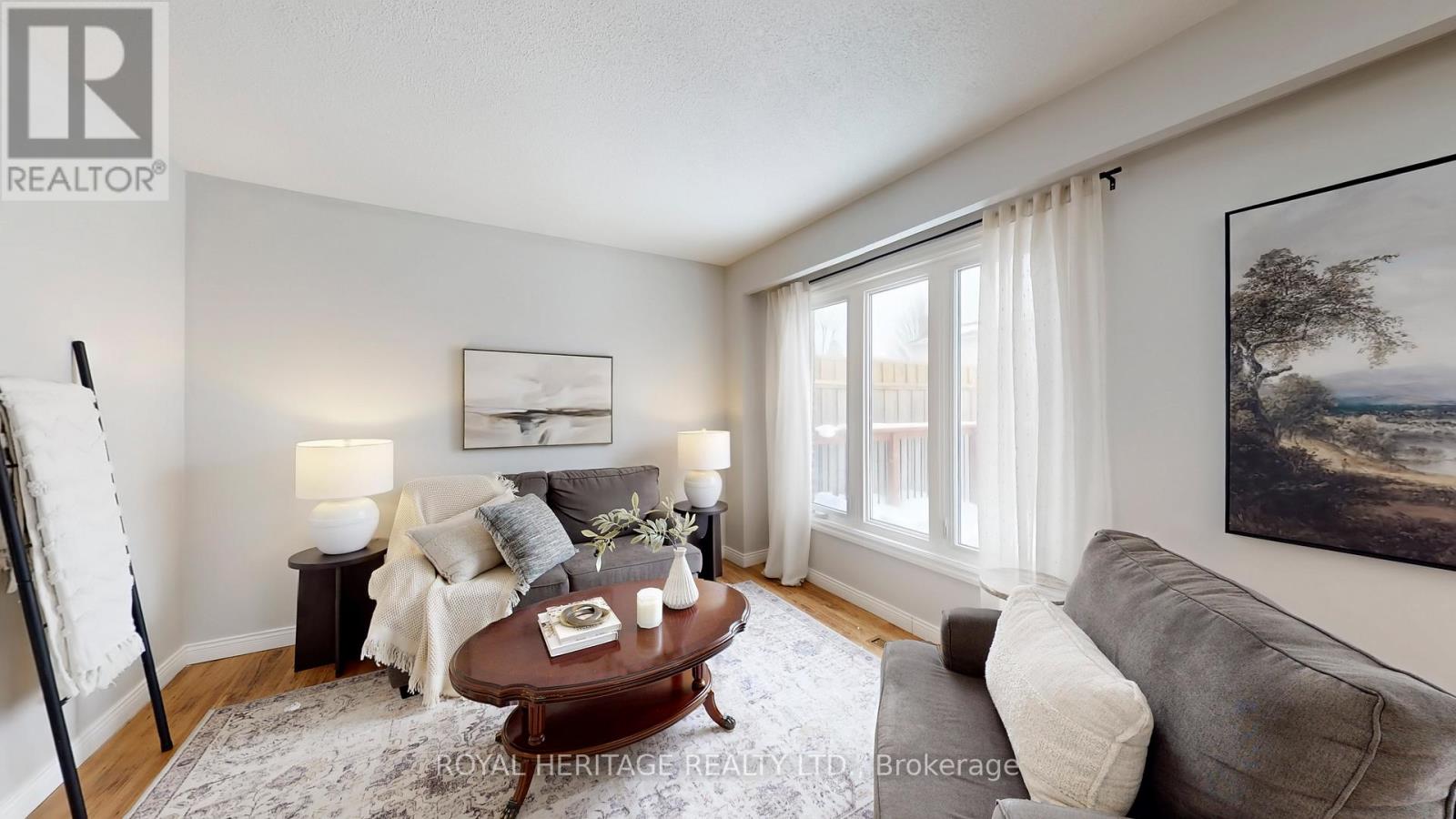 8 Burden Crescent, Ajax (South West), Ontario  L1T 3T8 - Photo 2 - E12770442