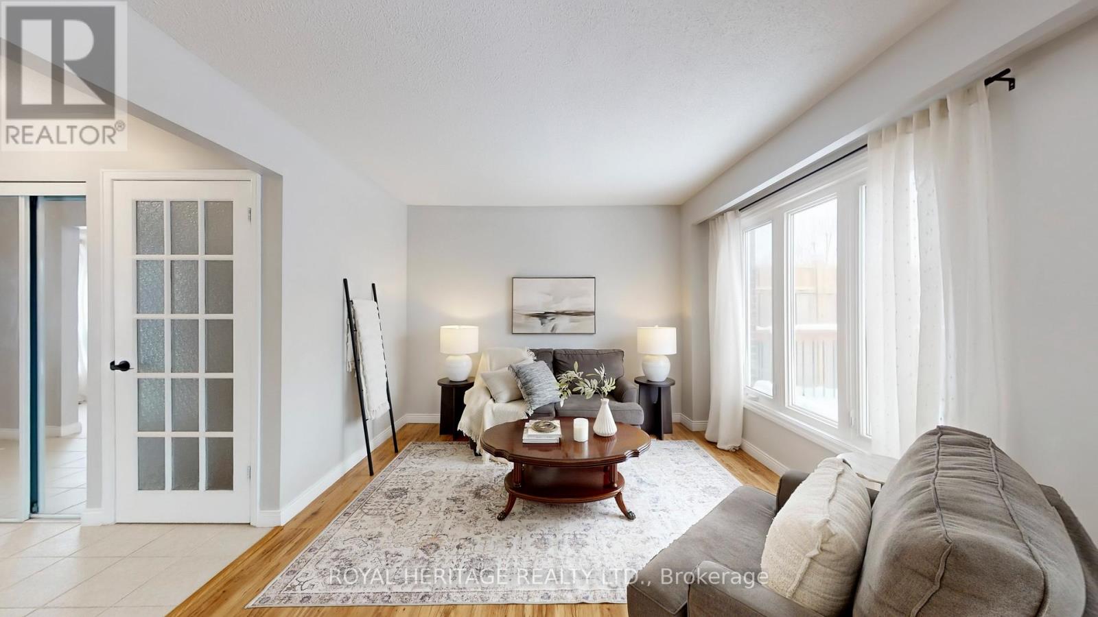 8 Burden Crescent, Ajax (South West), Ontario  L1T 3T8 - Photo 3 - E12770442