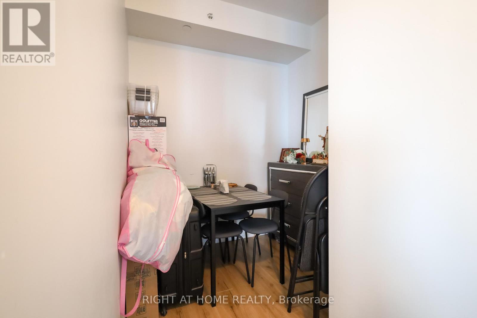 3105 - 2910 Highway 7 Avenue, Vaughan, Ontario  L4K 0H8 - Photo 15 - N12770440