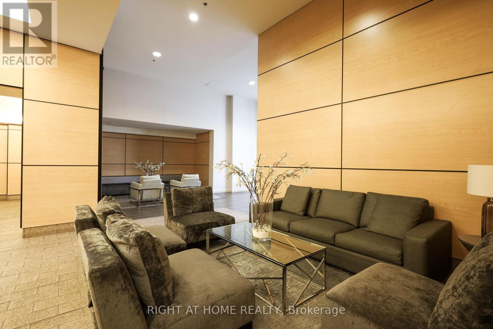 3105 - 2910 Highway 7 Avenue, Vaughan, Ontario  L4K 0H8 - Photo 33 - N12770440