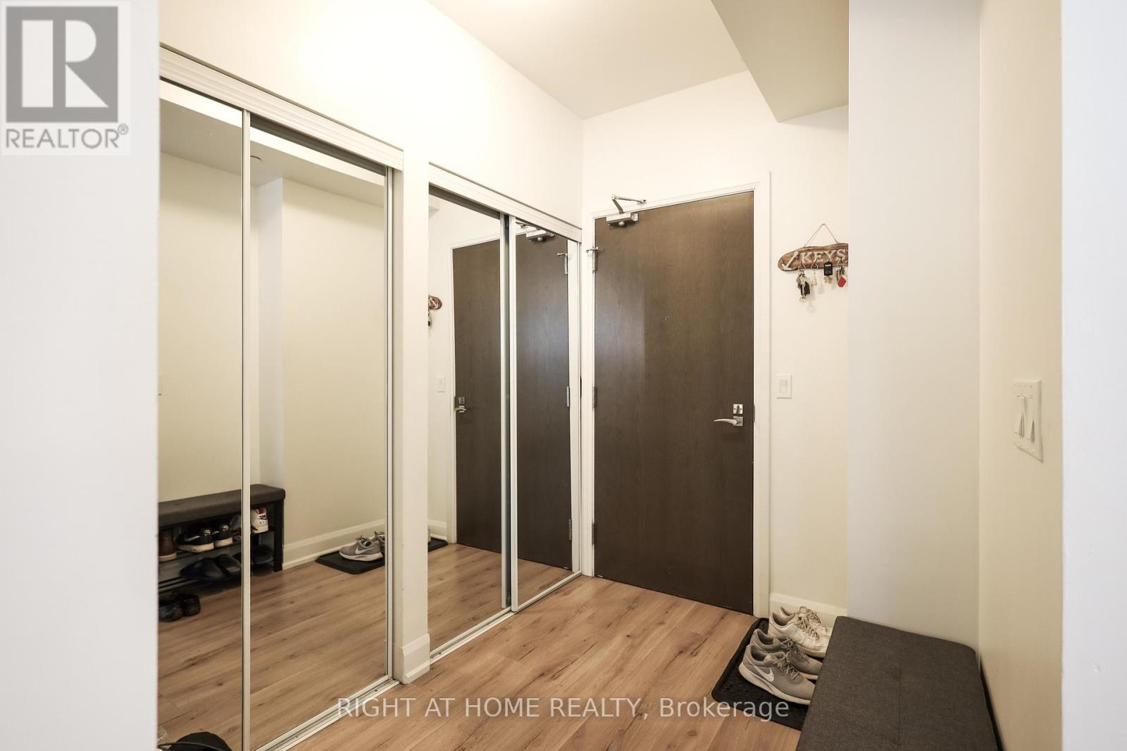 3105 - 2910 Highway 7 Avenue, Vaughan, Ontario  L4K 0H8 - Photo 4 - N12770440