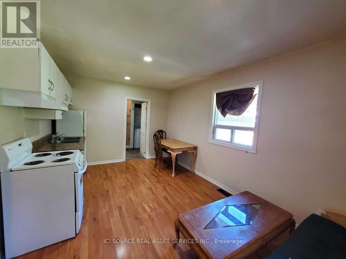 Main Fl Unit - 20437 Yonge Street, East Gwillimbury, Ontario  L9N 1N8 - Photo 6 - N12770446