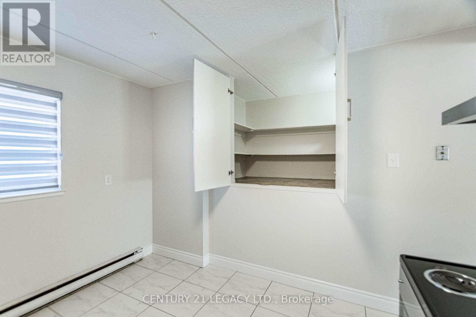 90 - 180 Mississauga Valley Boulevard, Mississauga (Mississauga Valleys), Ontario  L5A 3M2 - Photo 13 - W12770438