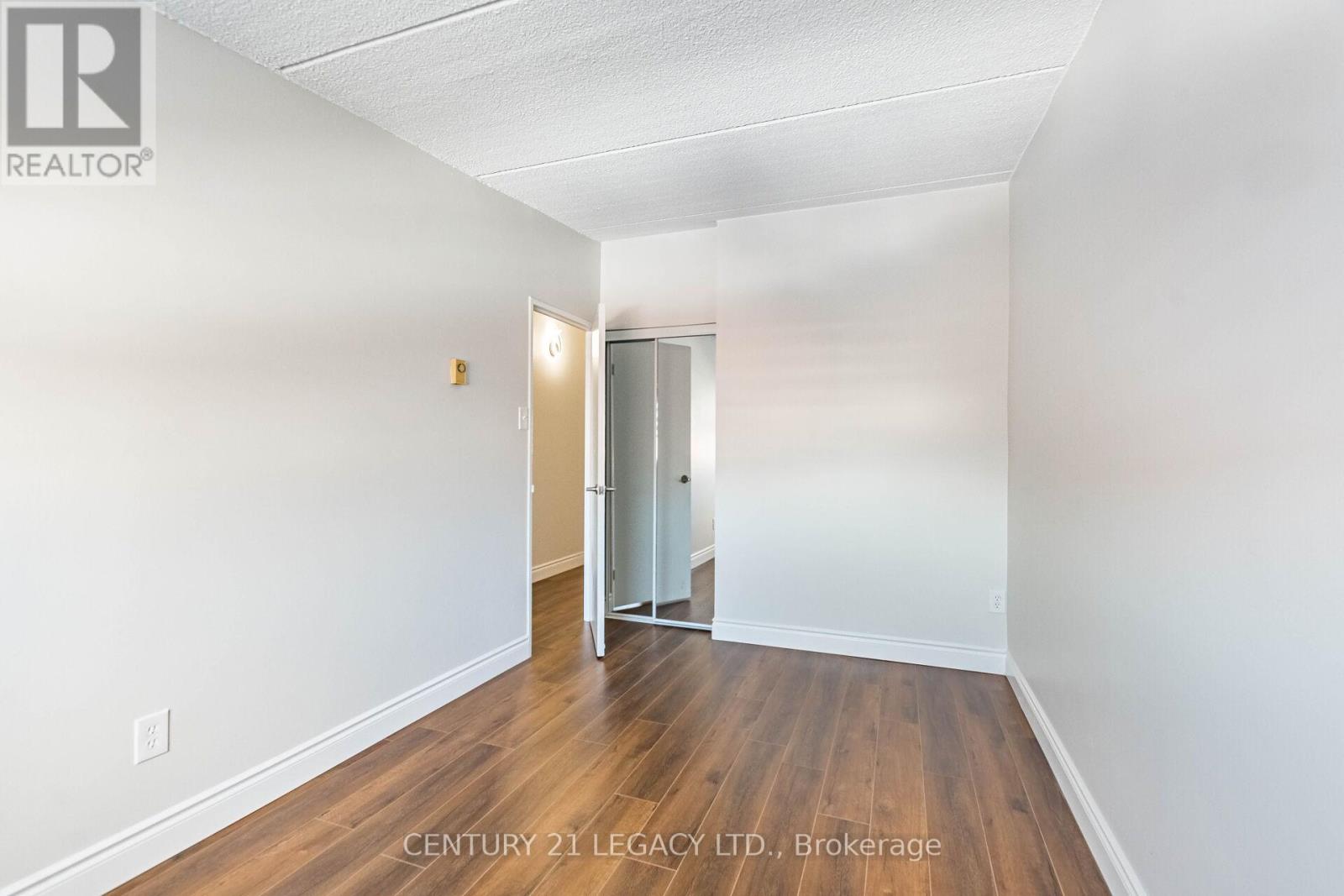 90 - 180 Mississauga Valley Boulevard, Mississauga (Mississauga Valleys), Ontario  L5A 3M2 - Photo 25 - W12770438