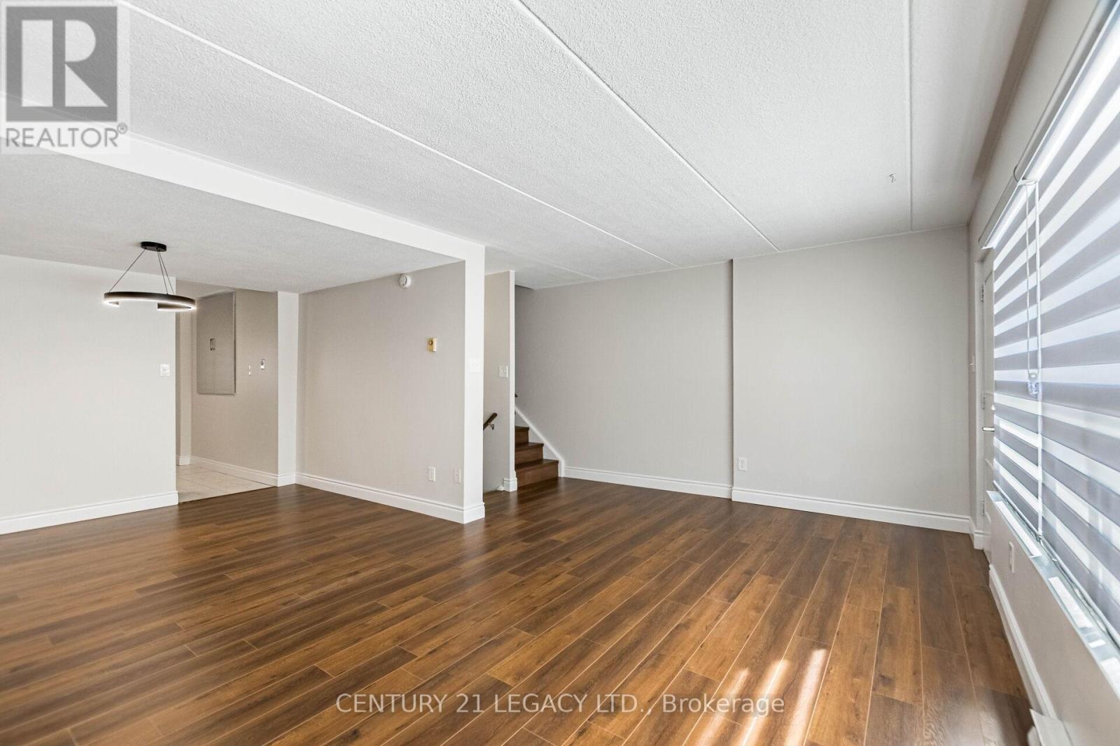 90 - 180 Mississauga Valley Boulevard, Mississauga (Mississauga Valleys), Ontario  L5A 3M2 - Photo 7 - W12770438