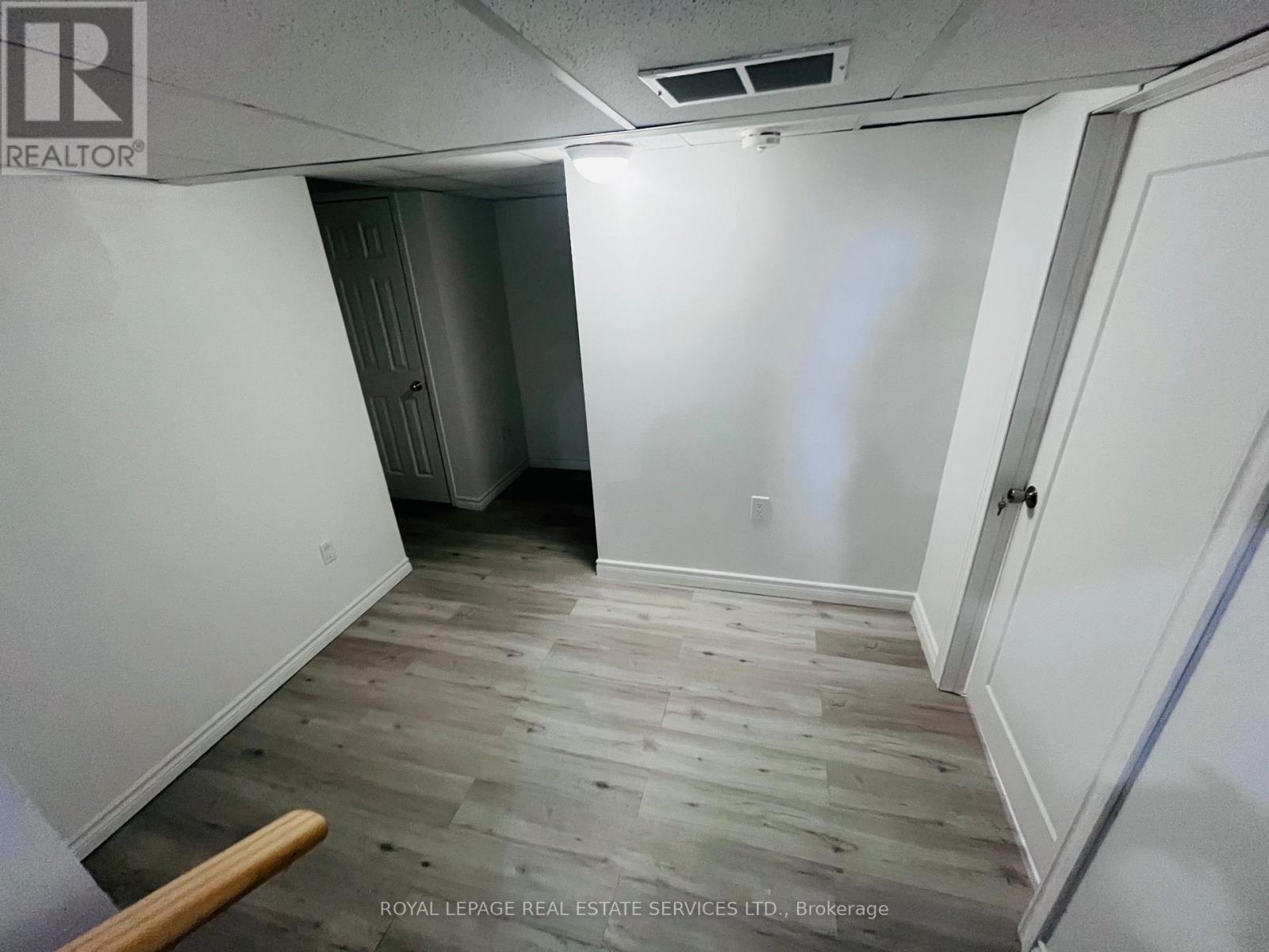 Lower - 2512 Harman Court, Mississauga (Clarkson), Ontario  L5J 1T8 - Photo 11 - W12770444