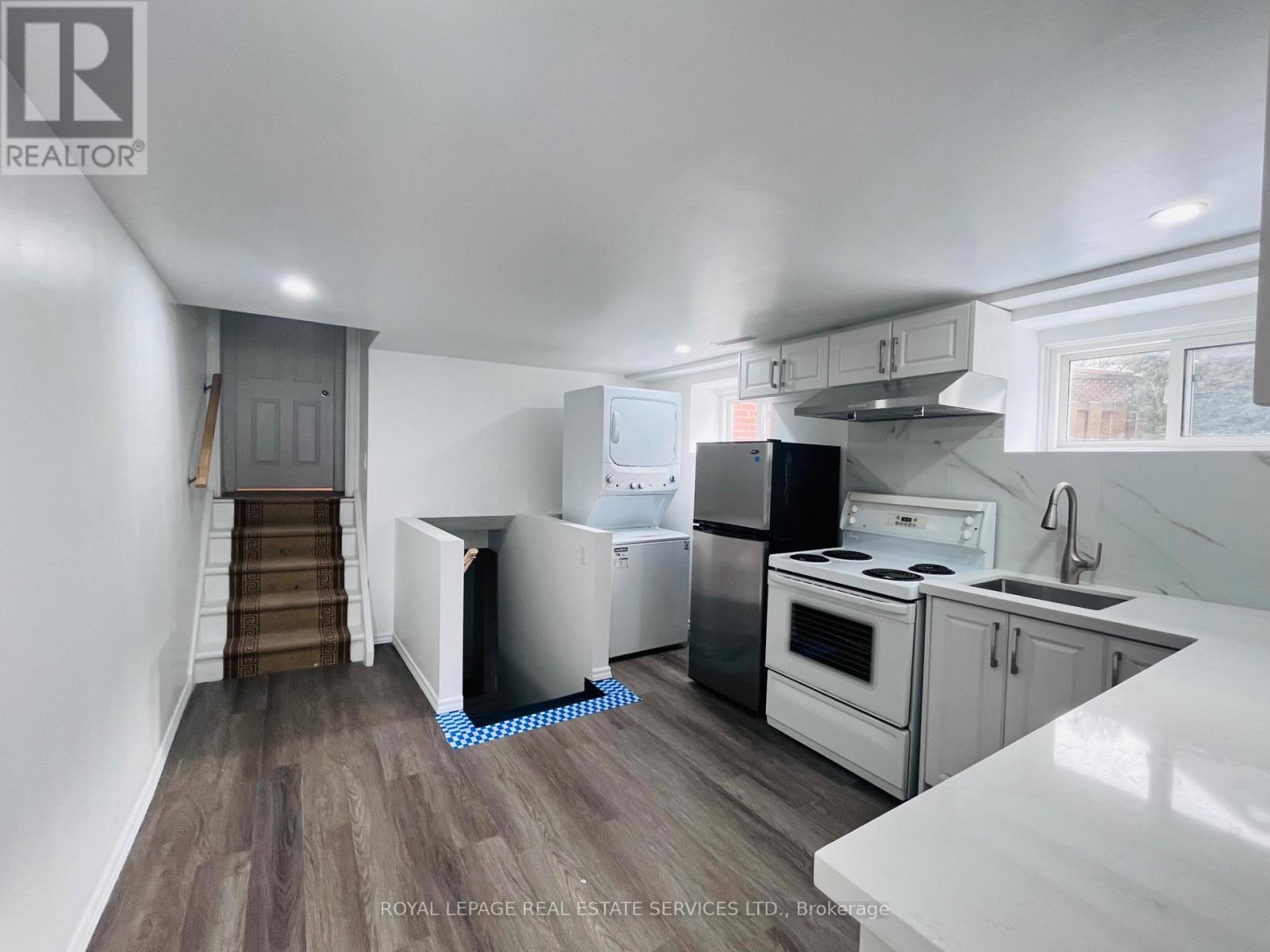 Lower - 2512 Harman Court, Mississauga (Clarkson), Ontario  L5J 1T8 - Photo 5 - W12770444