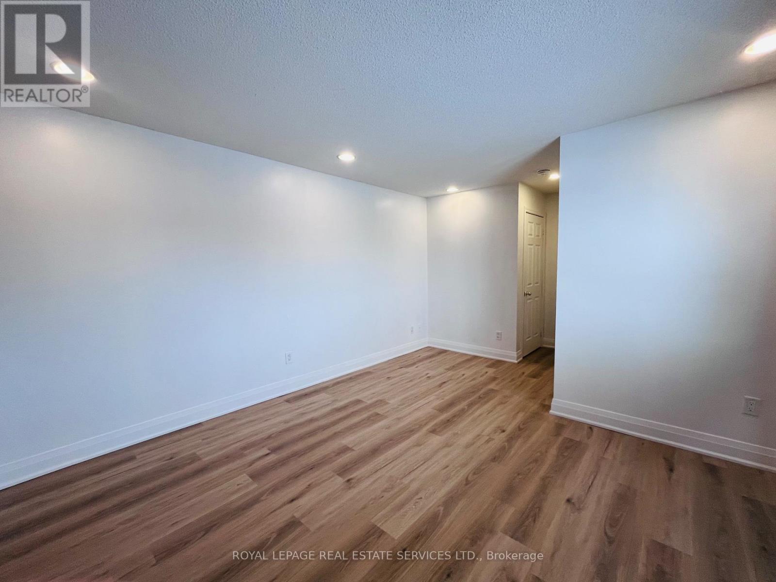 Lower - 2512 Harman Court, Mississauga (Clarkson), Ontario  L5J 1T8 - Photo 8 - W12770444