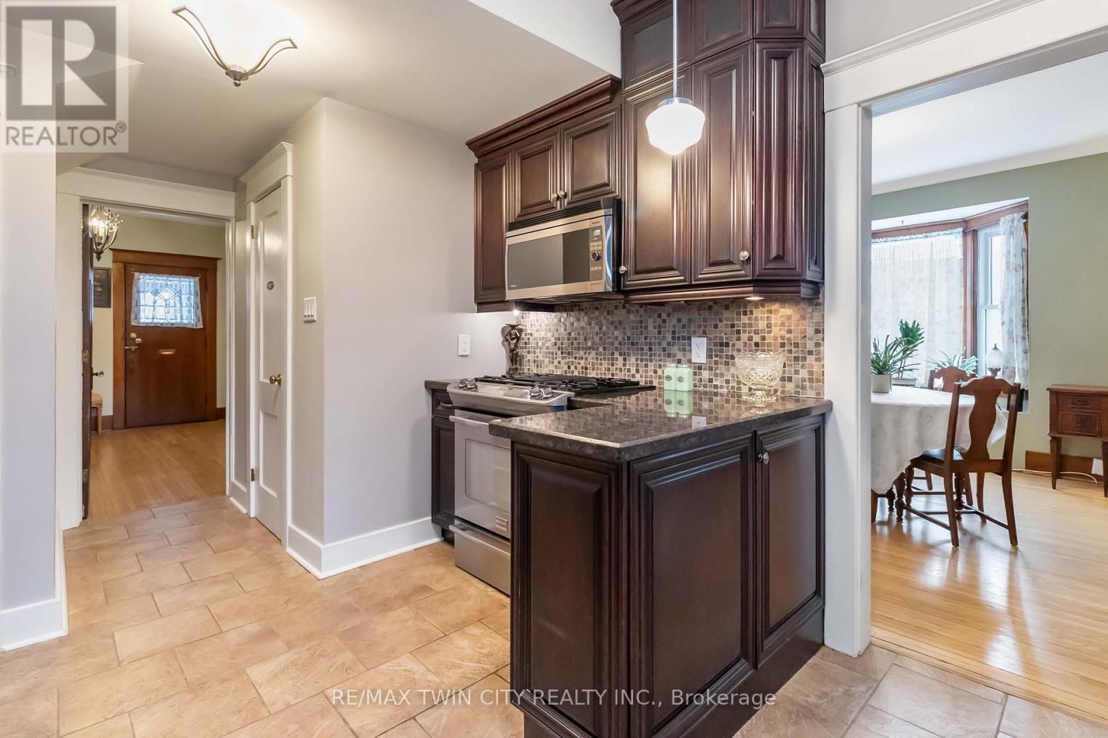 204 Brant Avenue, Brantford, Ontario  N3T 3H9 - Photo 14 - X12770432