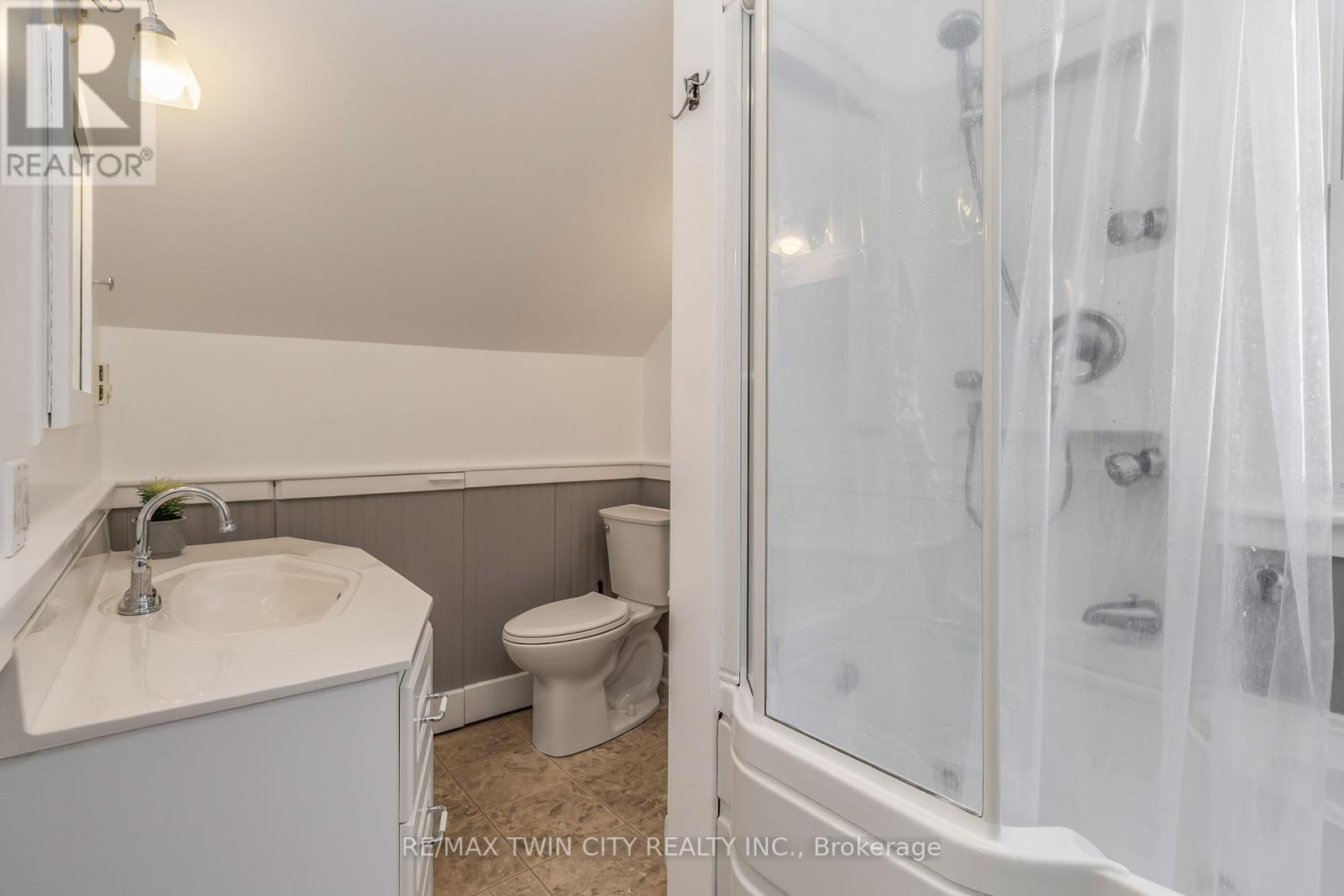 204 Brant Avenue, Brantford, Ontario  N3T 3H9 - Photo 23 - X12770432