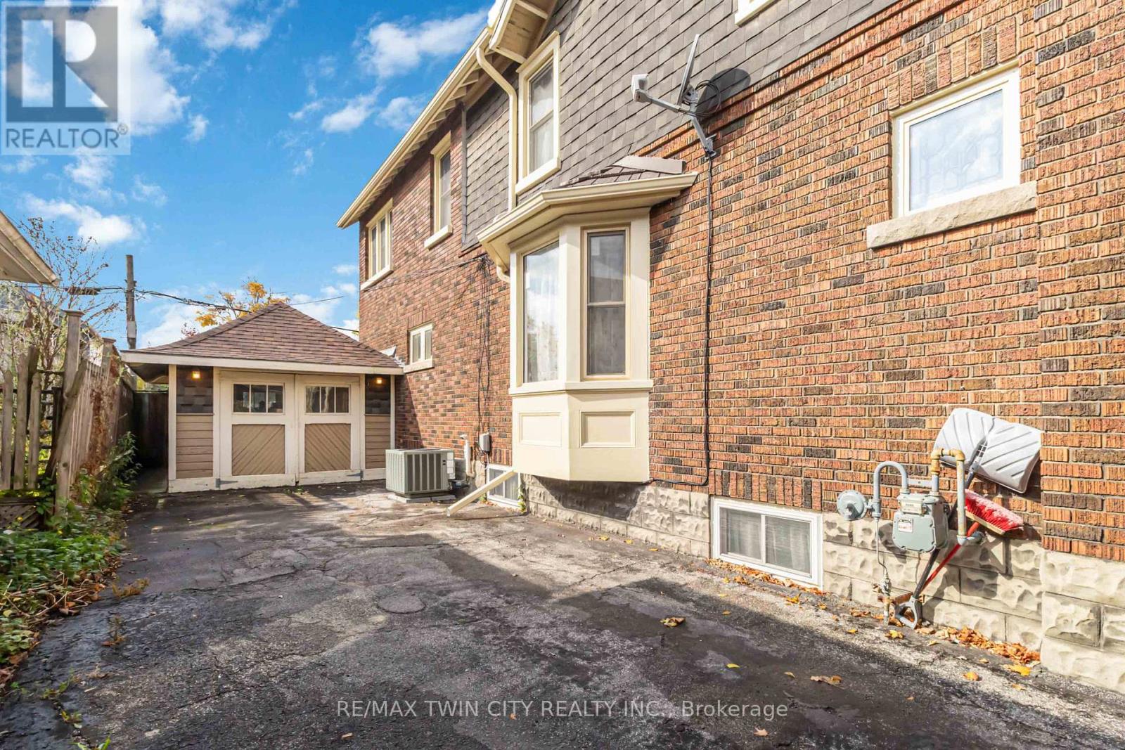 204 Brant Avenue, Brantford, Ontario  N3T 3H9 - Photo 4 - X12770432