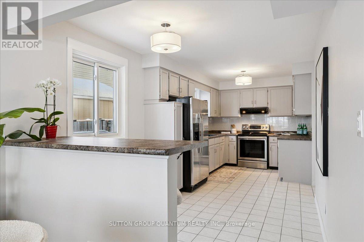 32 Capri Street, Thorold (Confederation Heights), Ontario  L2V 4S8 - Photo 13 - X12770448