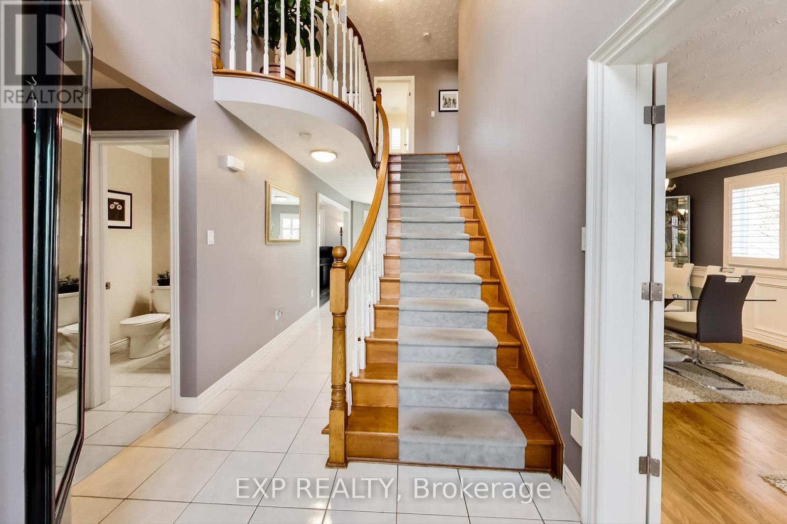 12 Highbury Drive, Hamilton, Ontario  L8J 2T3 - Photo 3 - X12770488