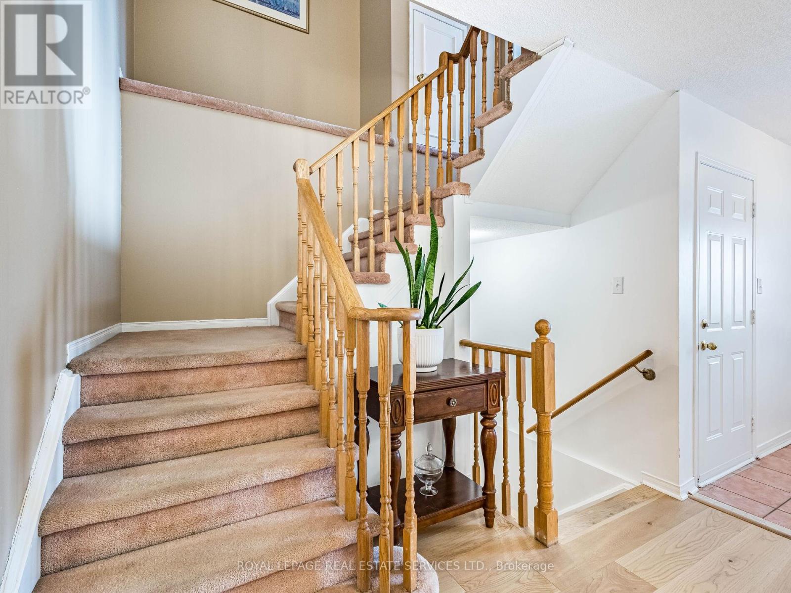 31 Berkindale Court, Brampton, Ontario  L6Y 5G1 - Photo 14 - W12752790