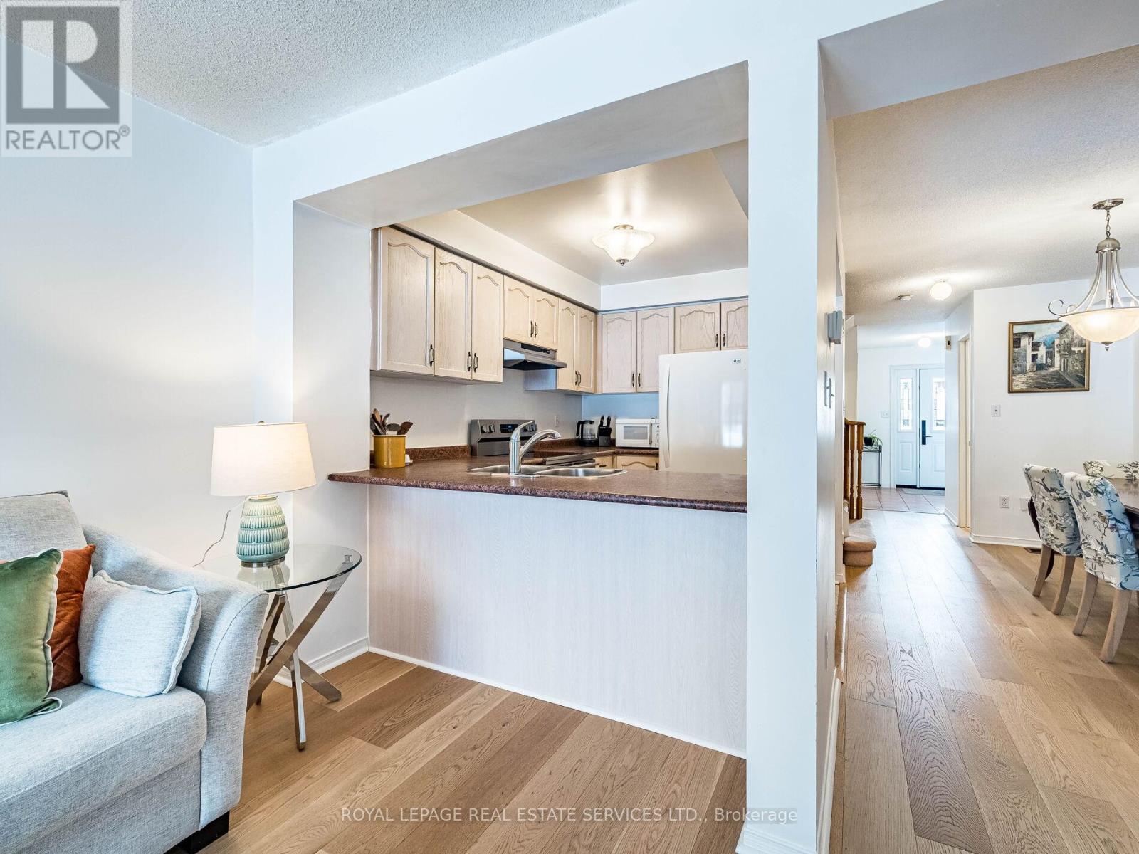 31 Berkindale Court, Brampton, Ontario  L6Y 5G1 - Photo 10 - W12752790