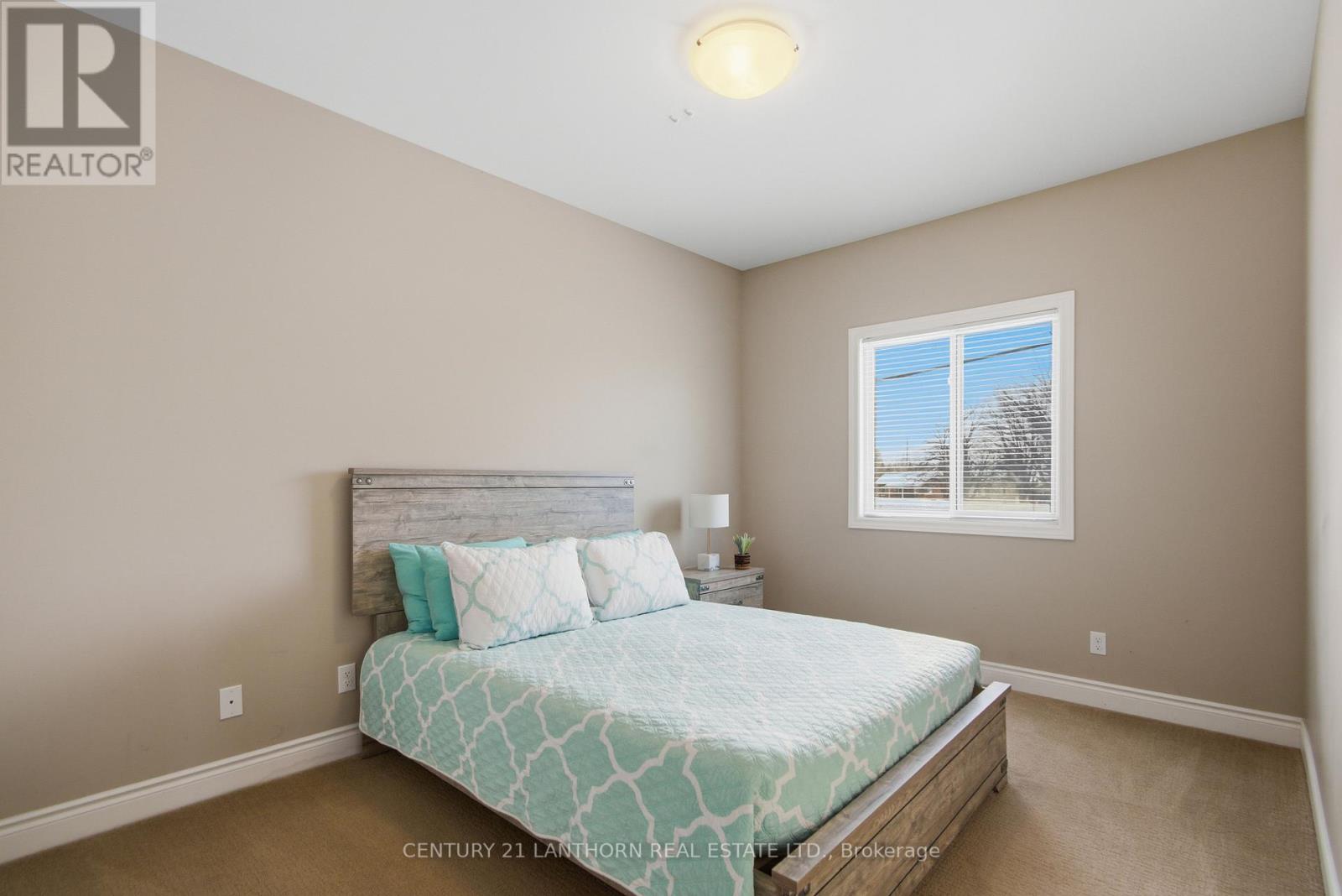 2 Stonecrest Boulevard, Quinte West (Sidney Ward), Ontario  K8R 0A2 - Photo 12 - X12770504