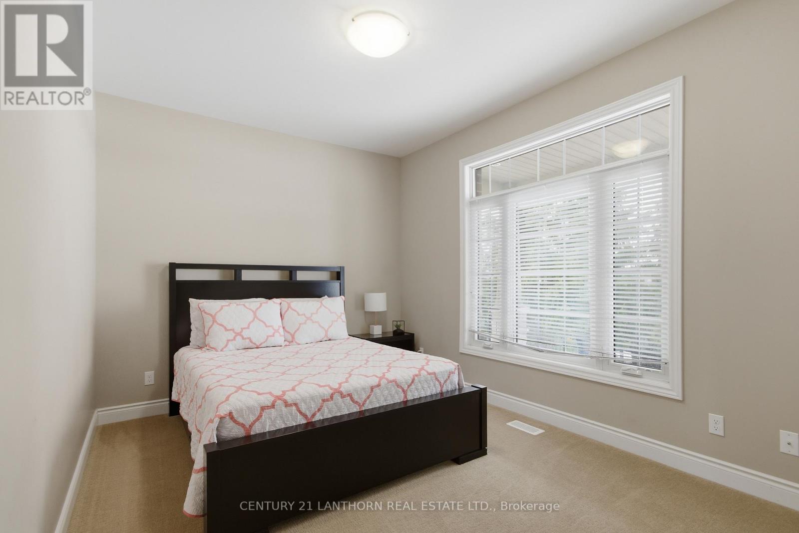 2 Stonecrest Boulevard, Quinte West (Sidney Ward), Ontario  K8R 0A2 - Photo 13 - X12770504