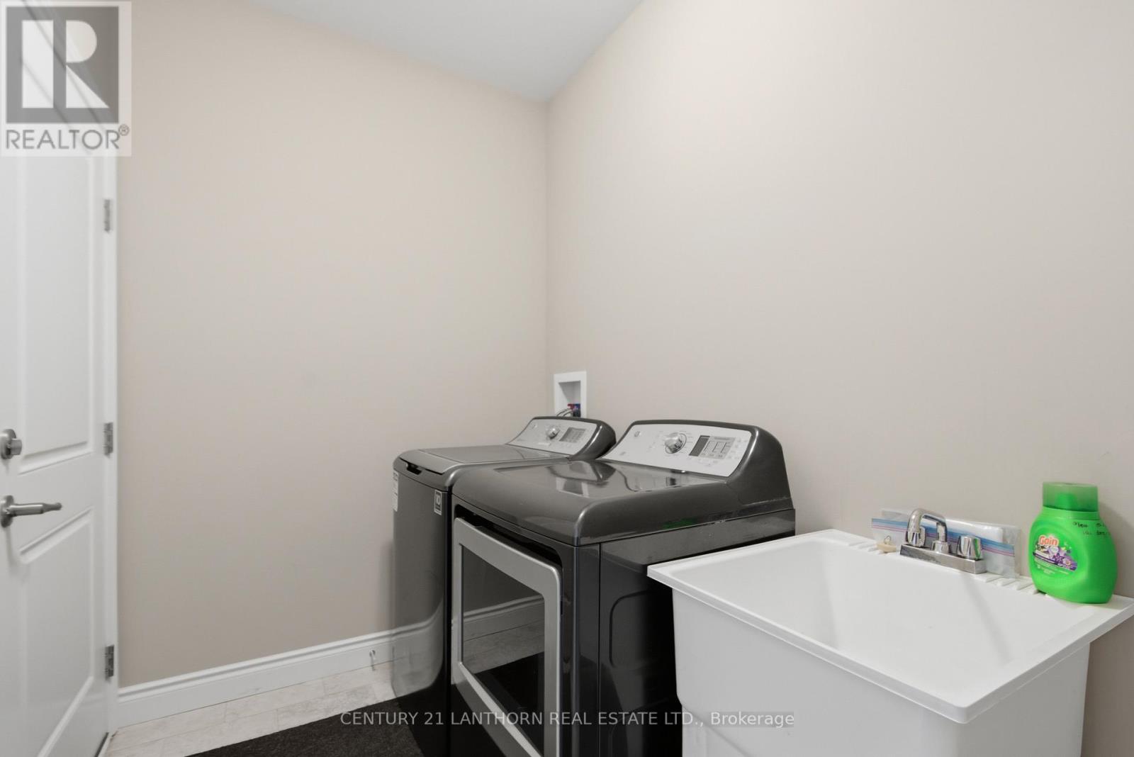 2 Stonecrest Boulevard, Quinte West (Sidney Ward), Ontario  K8R 0A2 - Photo 19 - X12770504