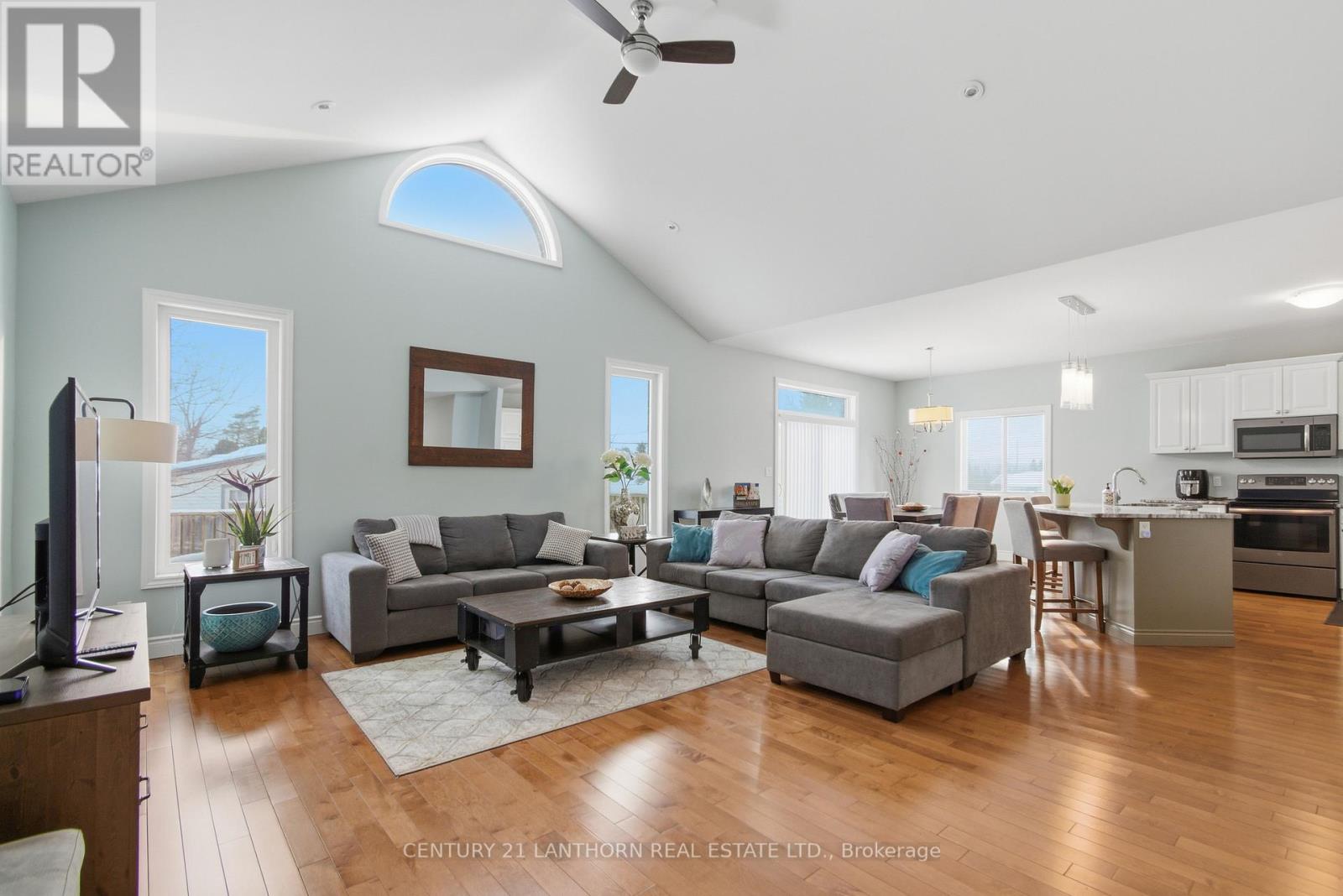 2 Stonecrest Boulevard, Quinte West (Sidney Ward), Ontario  K8R 0A2 - Photo 7 - X12770504