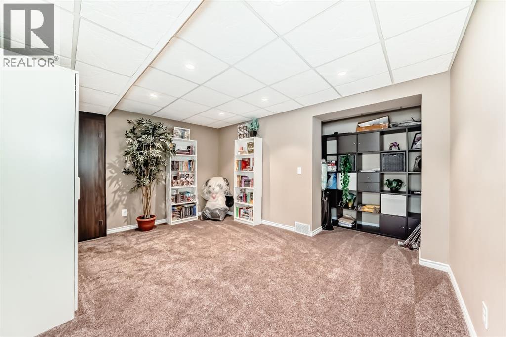 108 Seagreen Lane, Chestermere, Alberta  T1X 0E8 - Photo 35 - A2279964