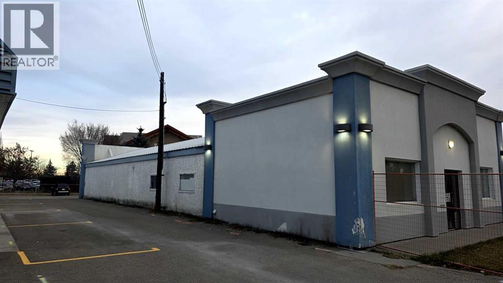 5414 43 Street, Red Deer, Alberta  T4N 1C9 - Photo 5 - A2268152