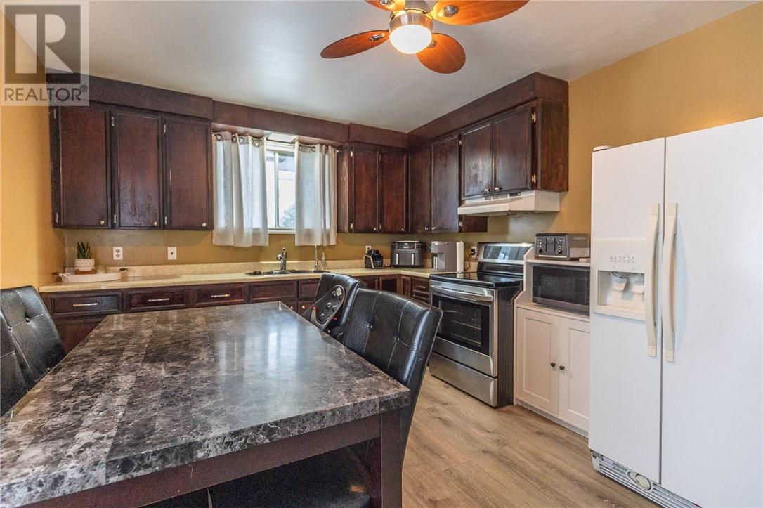 4 Minto Street, Webbwood, Ontario  P0P 2G0 - Photo 10 - 2126372