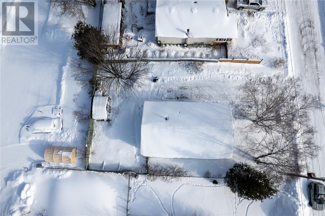4 Minto Street, Webbwood, Ontario  P0P 2G0 - Photo 5 - 2126372