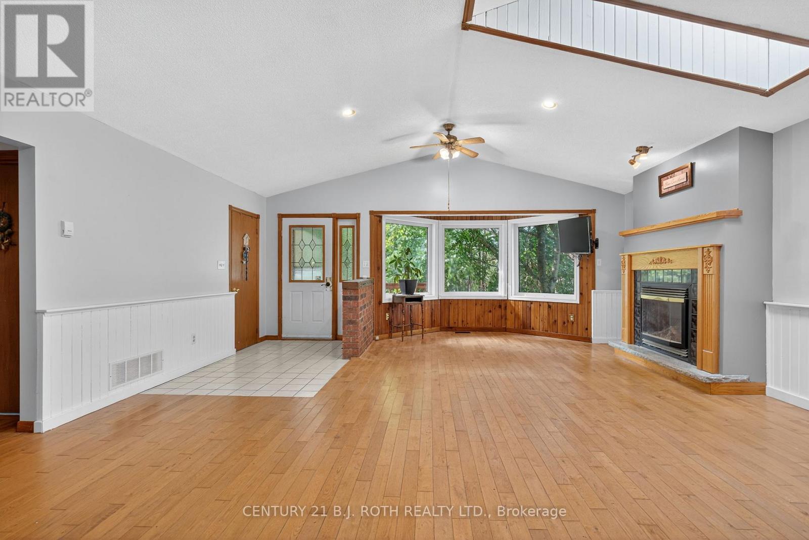 281 Harvie Road, Barrie (Holly), Ontario  L4N 8J5 - Photo 12 - S12770490