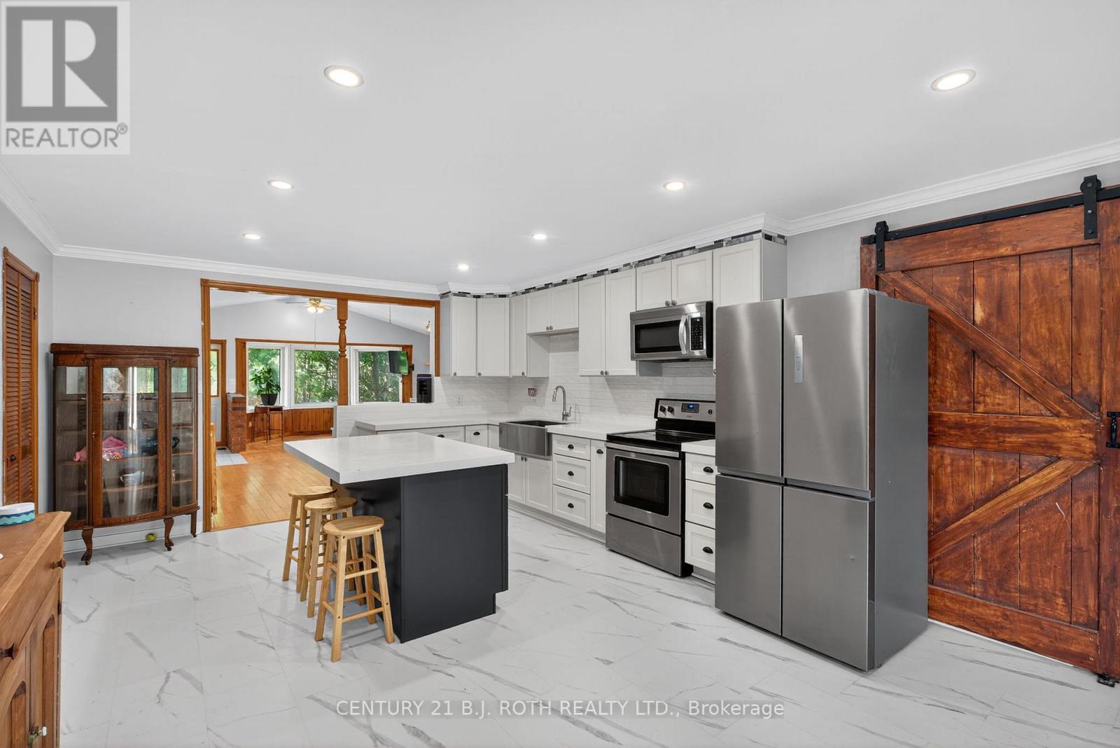 281 Harvie Road, Barrie (Holly), Ontario  L4N 8J5 - Photo 5 - S12770490