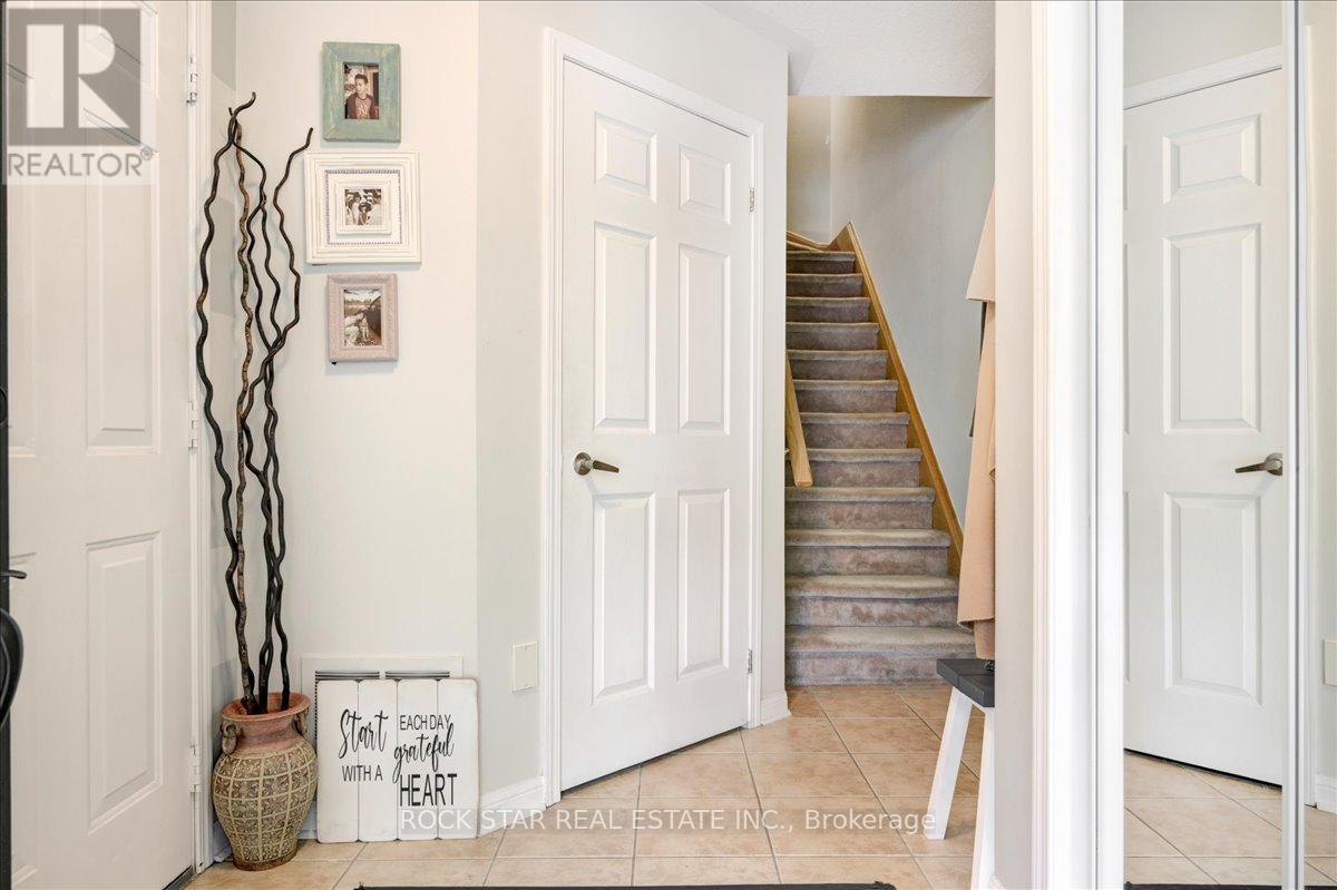 3035 Drumloch Avenue, Oakville (Bc Bronte Creek), Ontario  L6M 5H9 - Photo 2 - W12770492