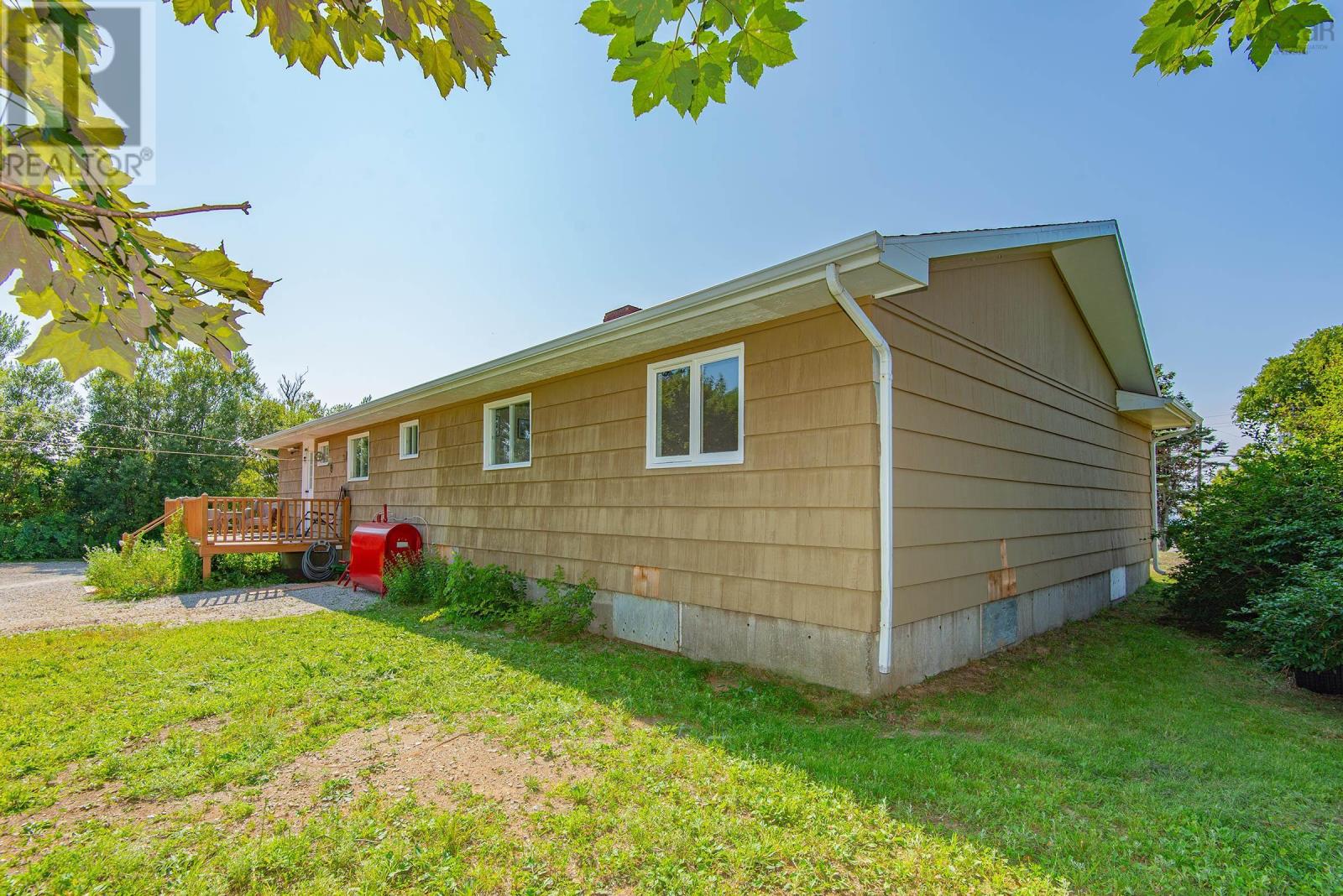 8402 Highway 1, Meteghan, Nova Scotia  B0W 2J0 - Photo 6 - 202528473