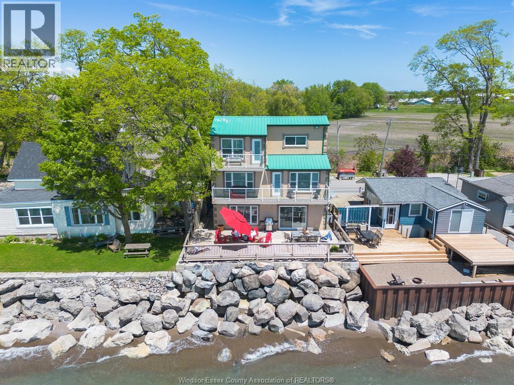 MLS# 26000827: 992 Pt. Pelee DRIVE, Leamington, Canada