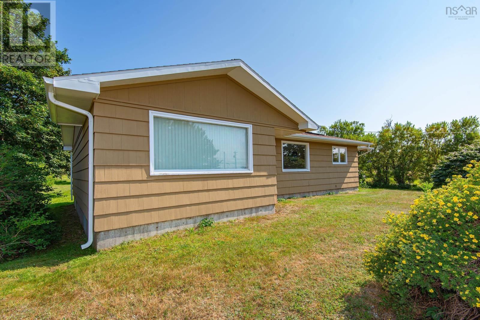 8402 Highway 1, Meteghan, Nova Scotia  B0W 2J0 - Photo 3 - 202528473