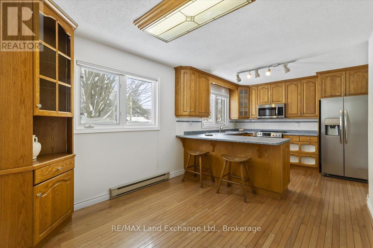 269 Morpeth Street, Saugeen Shores, Ontario  N0H 2L0 - Photo 10 - X12770532