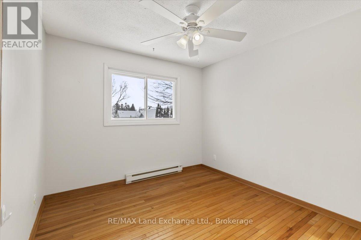 269 Morpeth Street, Saugeen Shores, Ontario  N0H 2L0 - Photo 18 - X12770532