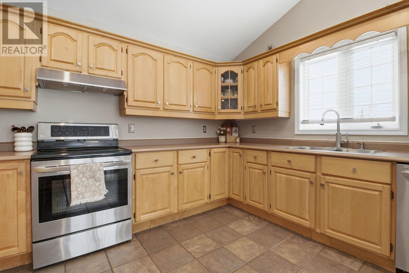 71 Longard Drive, Timberlea, Nova Scotia  B3T 2E1 - Photo 15 - 202602385