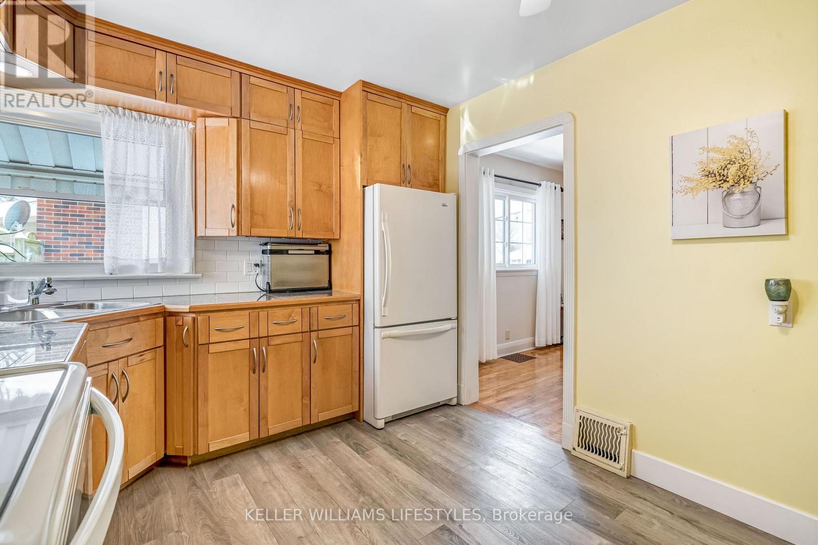 15 Doulton Street, London East, Ontario  N5W 2P6 - Photo 14 - X12770566