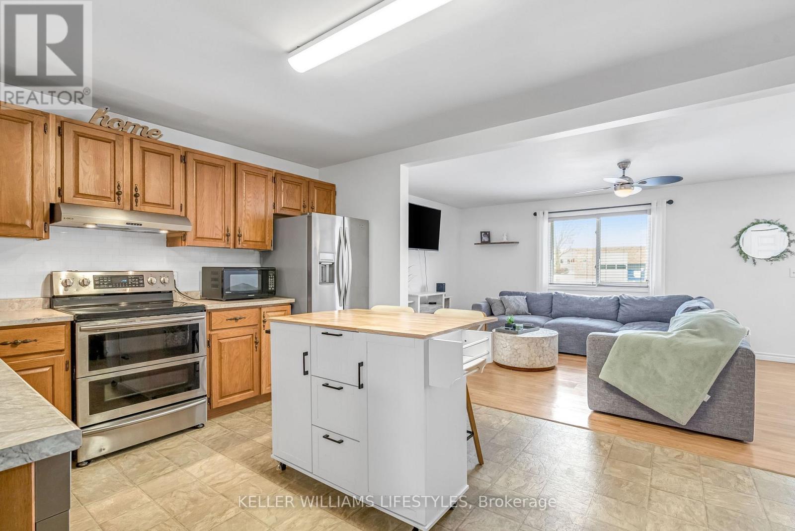 Photo 16 of 43 for 40 York Street