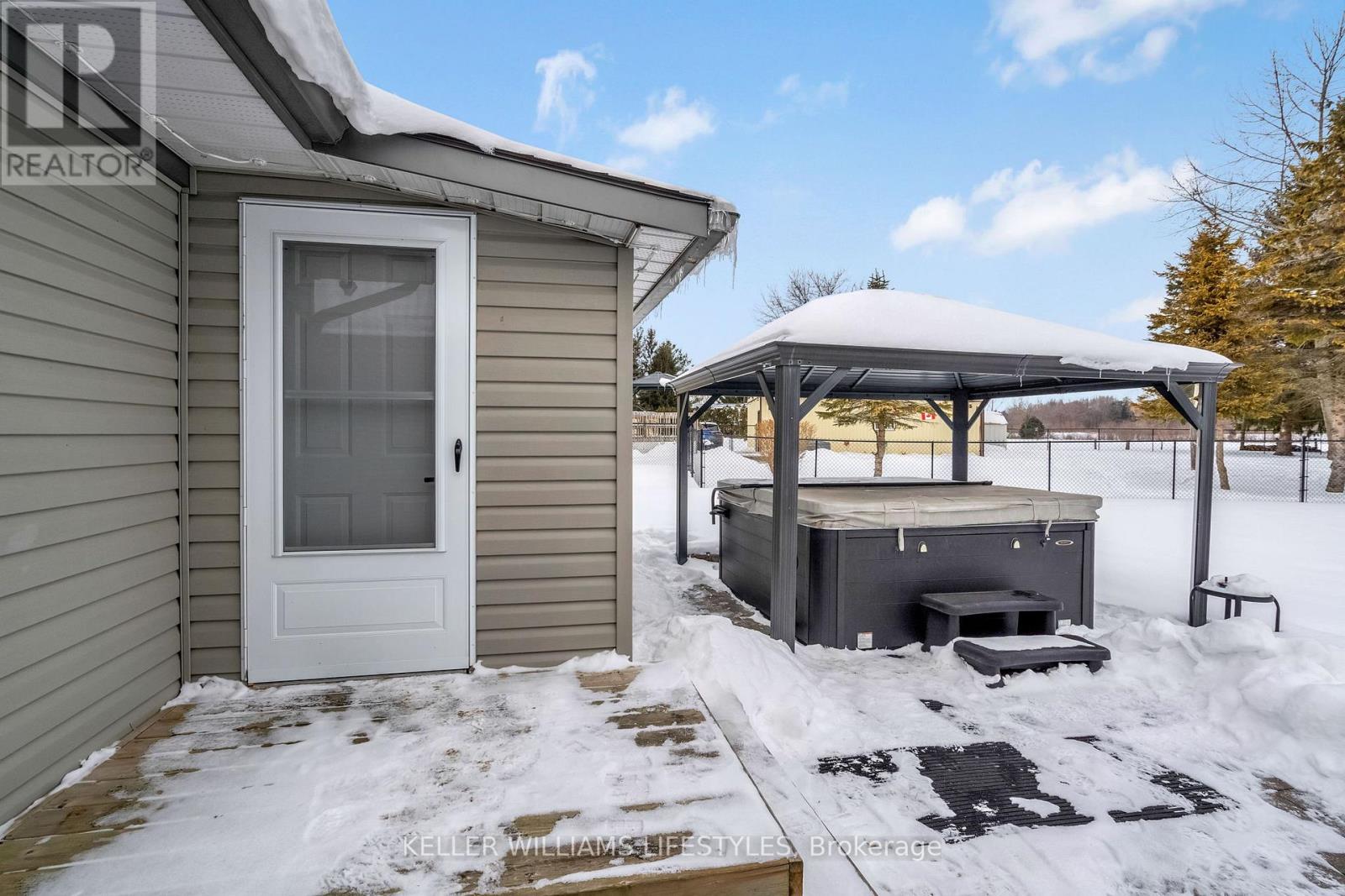 Photo 35 of 43 for 40 York Street