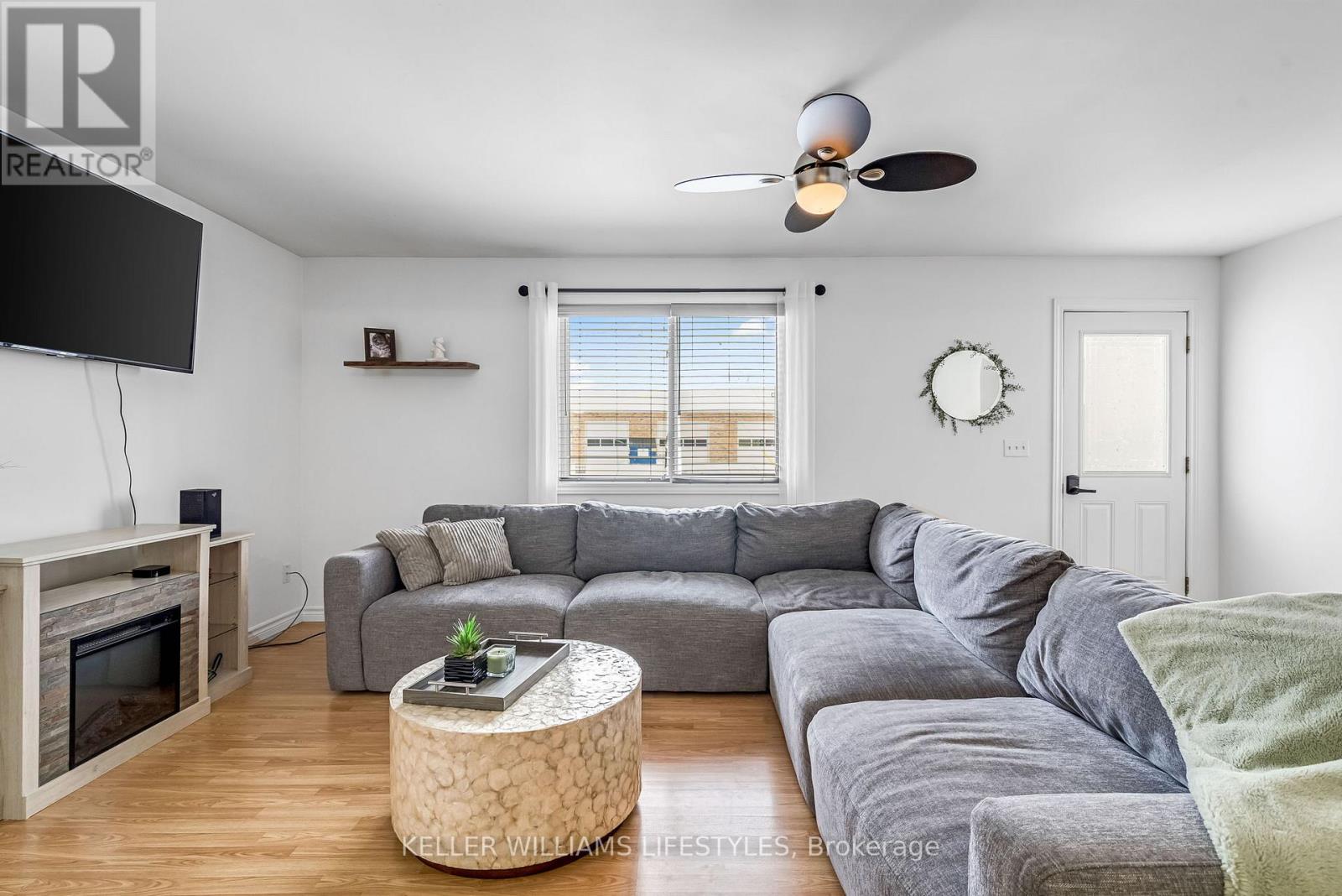 Photo 8 of 43 for 40 York Street