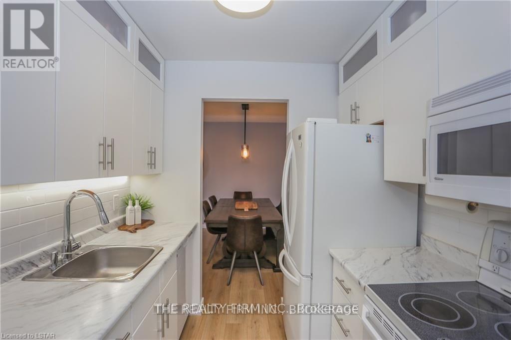 310 - 735 Deveron Crescent, London South, Ontario  N5Z 4X8 - Photo 4 - X12770582