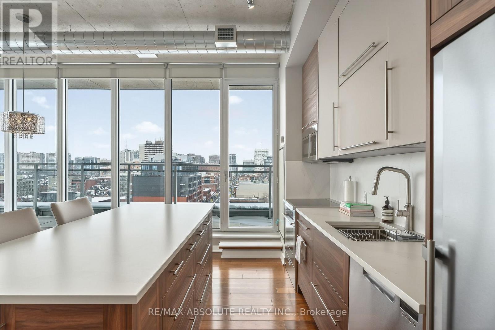 906 - 354 Gladstone Avenue, Ottawa, Ontario  K2P 0R4 - Photo 11 - X12770536