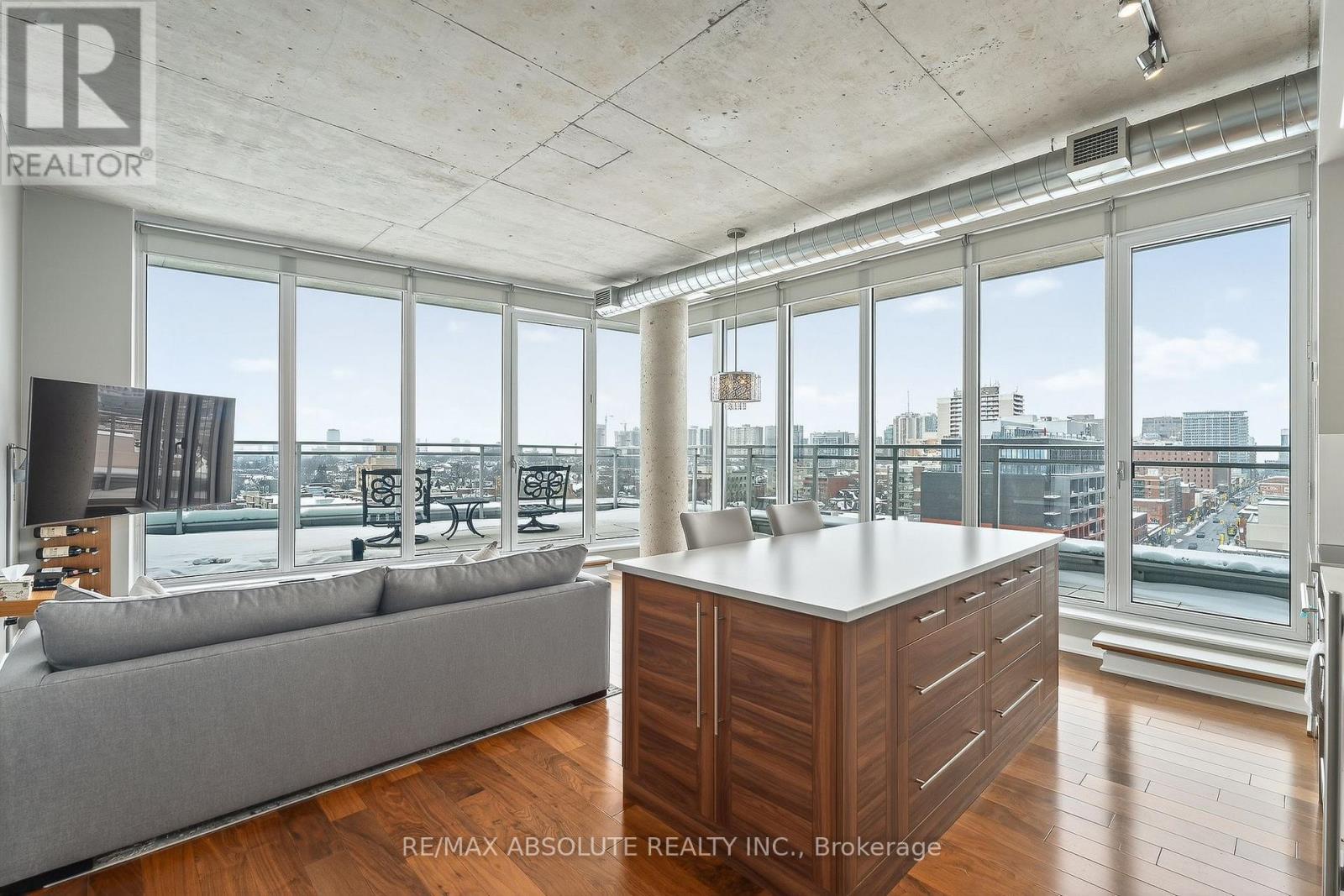 906 - 354 Gladstone Avenue, Ottawa, Ontario  K2P 0R4 - Photo 15 - X12770536