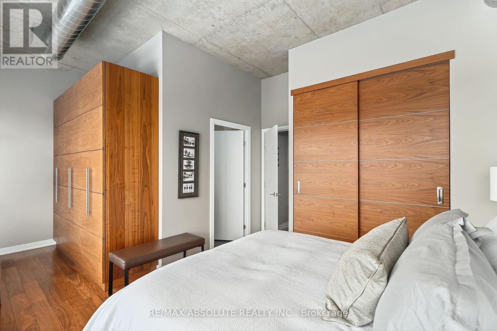 906 - 354 Gladstone Avenue, Ottawa, Ontario  K2P 0R4 - Photo 27 - X12770536