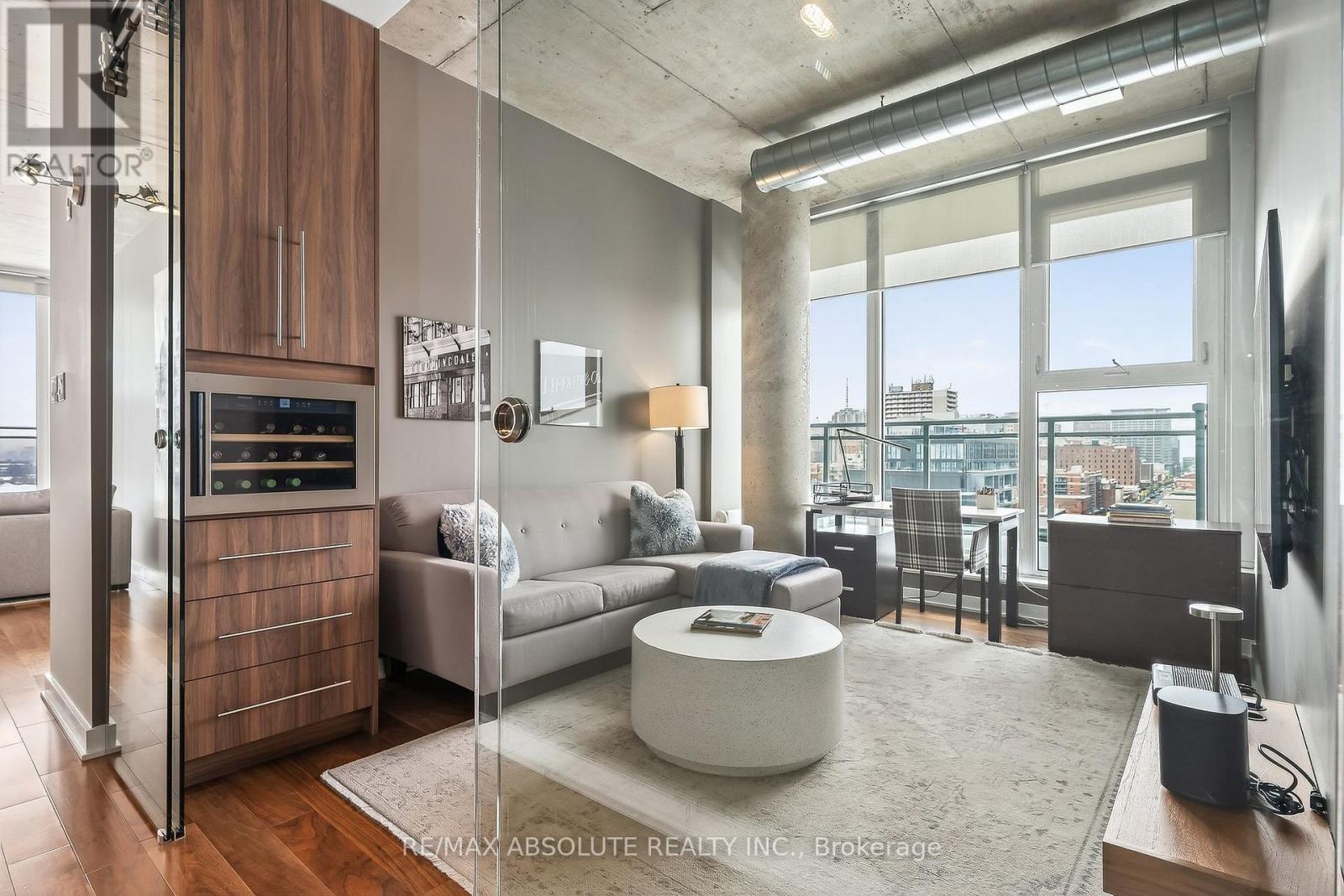 906 - 354 Gladstone Avenue, Ottawa, Ontario  K2P 0R4 - Photo 32 - X12770536