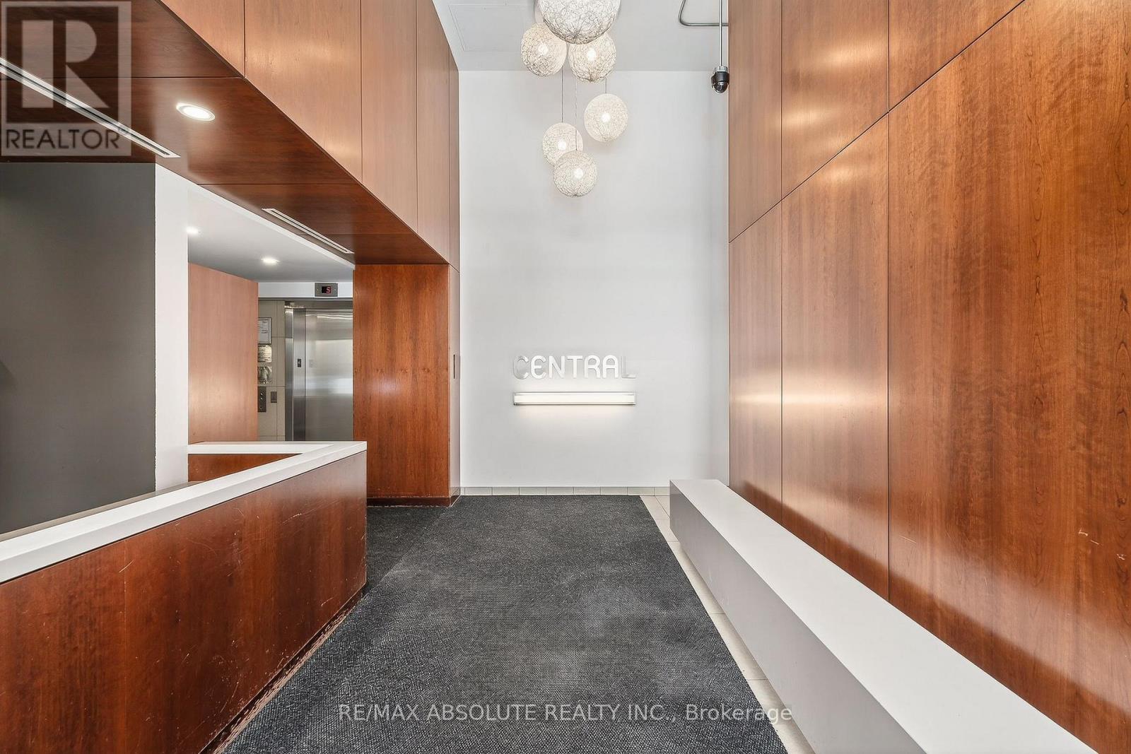 906 - 354 Gladstone Avenue, Ottawa, Ontario  K2P 0R4 - Photo 4 - X12770536