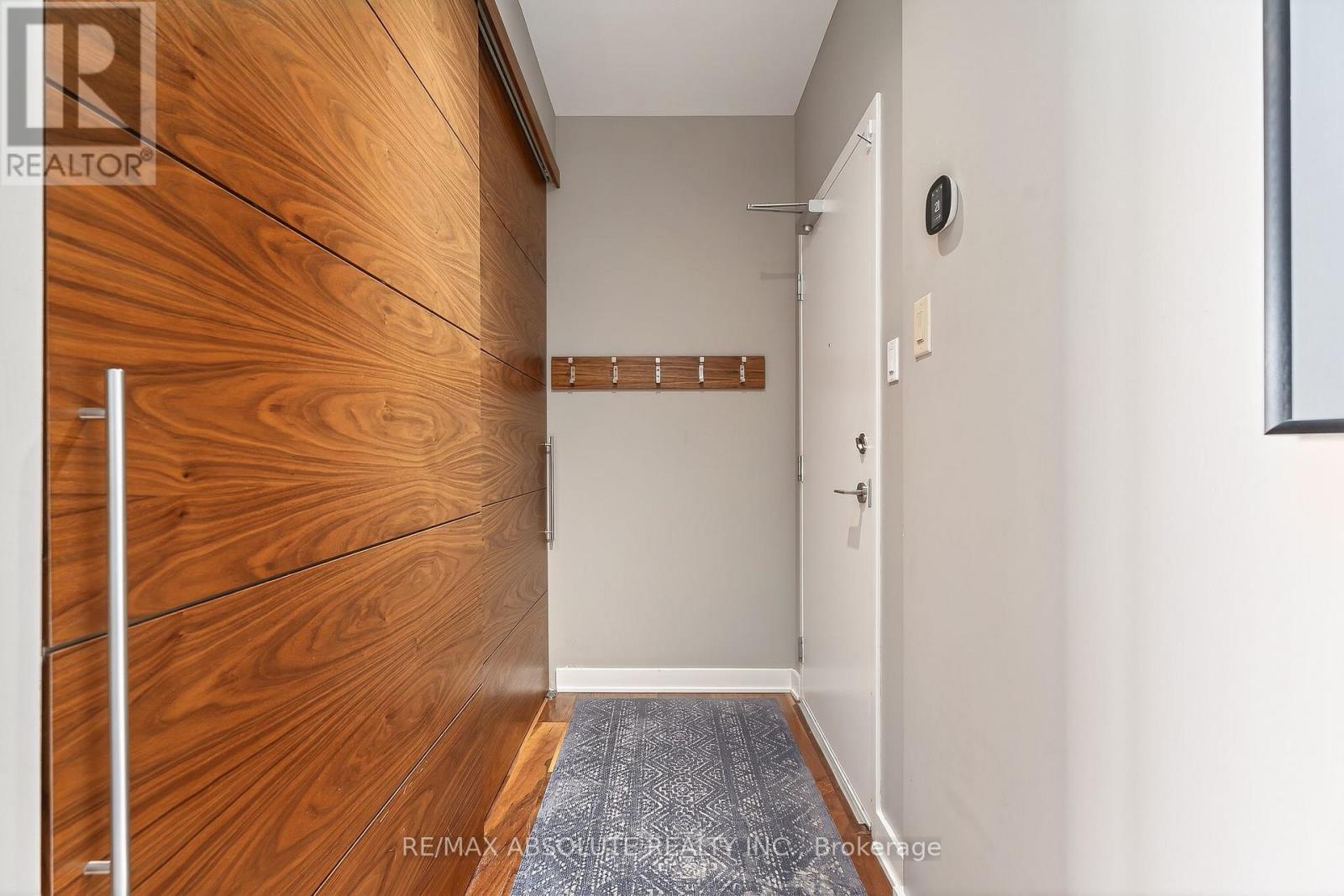 906 - 354 Gladstone Avenue, Ottawa, Ontario  K2P 0R4 - Photo 6 - X12770536